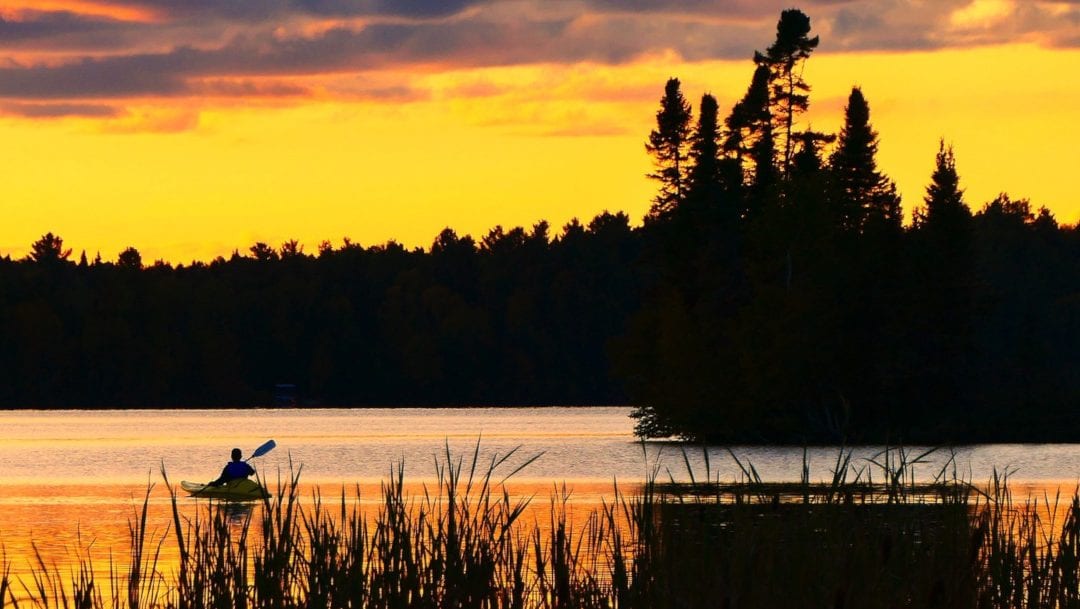 How to Experience 8 of the Best Beaver Lake Activities